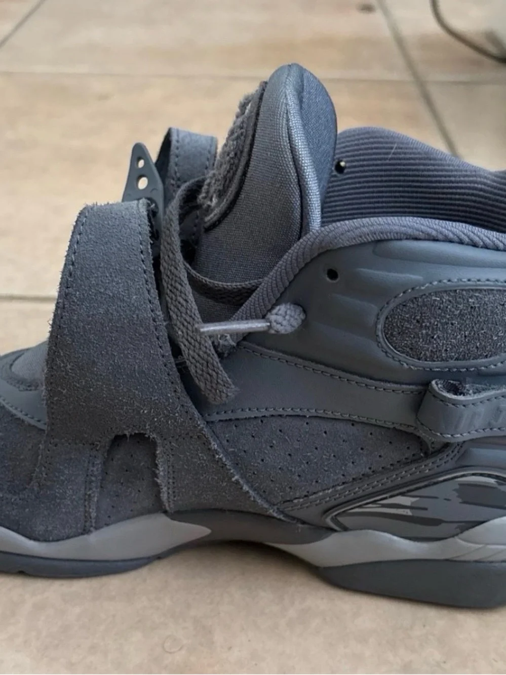 Nike Air Jordan 8 GS (Cool Grey) Size 5y